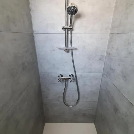 بيت للعطل Maison Calme A 50 M De La ميميزا بلاج